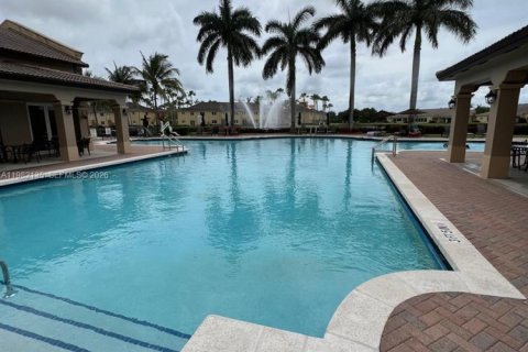 Купить кондоминиум в Хомстед, Флорида 3 спальни, 98.66м2, № 2047795 - фото 25