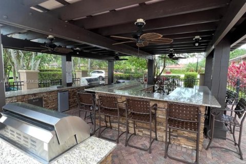 Купить кондоминиум в Хомстед, Флорида 3 спальни, 98.66м2, № 2047795 - фото 27