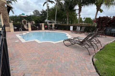 Купить кондоминиум в Хомстед, Флорида 3 спальни, 98.66м2, № 2047795 - фото 26