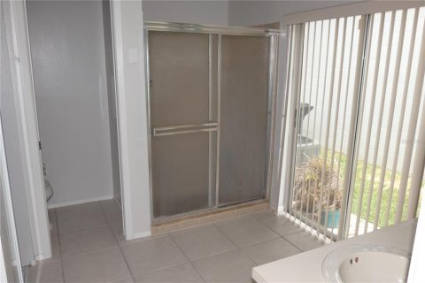 Casa en alquiler en Saint Petersburg, Florida, 3 dormitorios, 147.44 m2 № 2094049 - foto 13