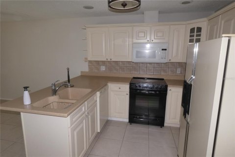 Casa en alquiler en Saint Petersburg, Florida, 3 dormitorios, 147.44 m2 № 2094049 - foto 8
