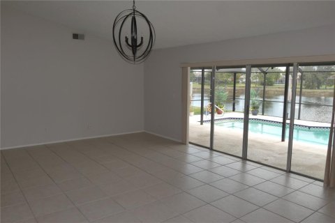 Casa en alquiler en Saint Petersburg, Florida, 3 dormitorios, 147.44 m2 № 2094049 - foto 7