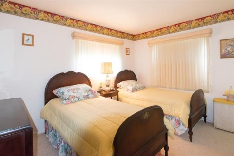 Condo in Bradenton, Florida, 2 bedrooms  № 212919 - photo 7