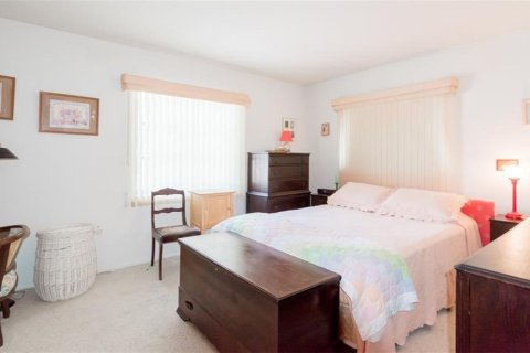 Condo in Bradenton, Florida, 2 bedrooms  № 212919 - photo 6