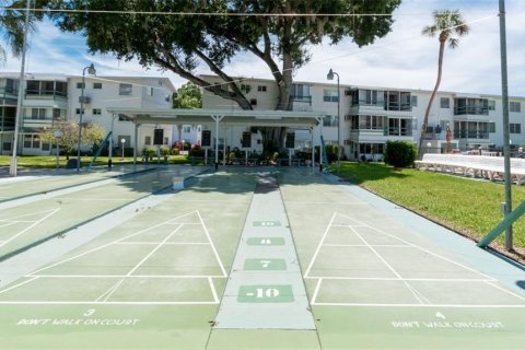 Condo in Bradenton, Florida, 2 bedrooms  № 212919 - photo 15