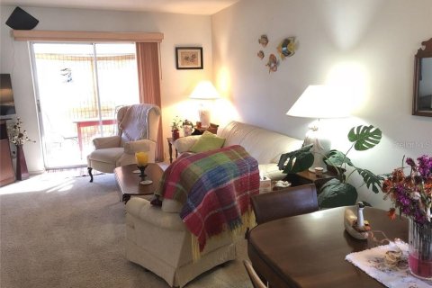 Condo in Bradenton, Florida, 2 bedrooms  № 212919 - photo 4