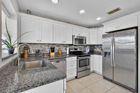 Villa ou maison à vendre à Palm Coast, Floride: 3 chambres, 152.73 m2 № 2296256 - photo 11