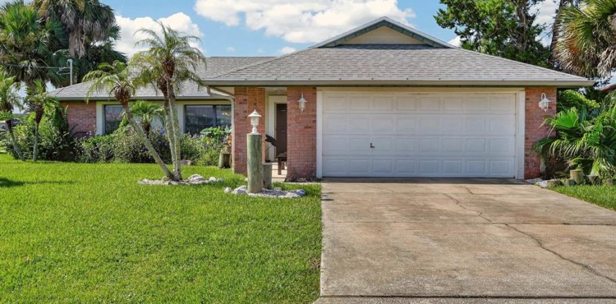 Villa ou maison à Palm Coast, Floride 3 chambres, 152.73 m2 № 2296256