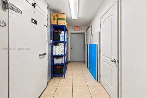 Купить коммерческую недвижимость в Хайалиа, Флорида № 2433992 - фото 13