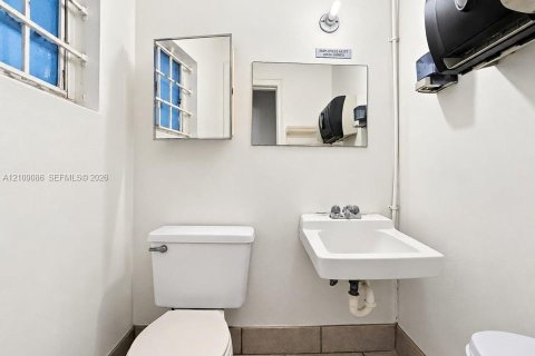 Купить коммерческую недвижимость в Хайалиа, Флорида № 2433992 - фото 11