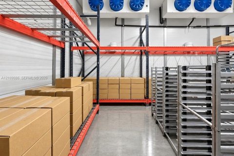 Купить коммерческую недвижимость в Хайалиа, Флорида № 2433992 - фото 15