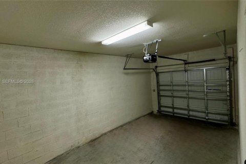 Купить таунхаус в Холливуд, Флорида 3 спальни, 132.01м2, № 2021918 - фото 14