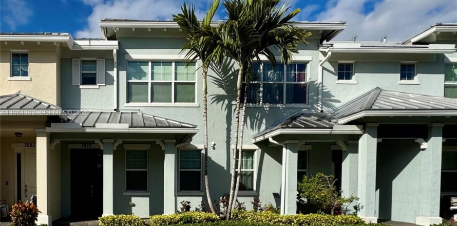 Таунхаус в Холливуд, Флорида 3 спальни, 132.01м2 № 2021918