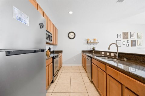 Adosado en venta en Kissimmee, Florida, 4 dormitorios, 175.03 m2 № 1916979 - foto 17