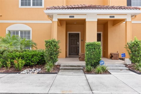 Adosado en venta en Kissimmee, Florida, 4 dormitorios, 175.03 m2 № 1916979 - foto 3