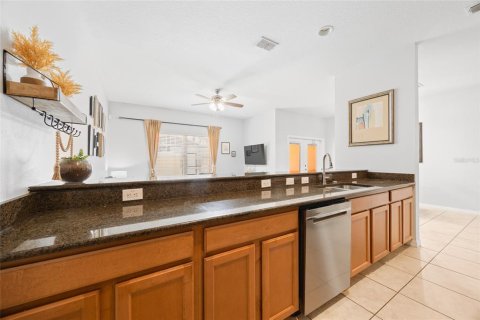 Adosado en venta en Kissimmee, Florida, 4 dormitorios, 175.03 m2 № 1916979 - foto 18