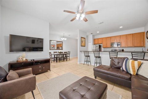 Adosado en venta en Kissimmee, Florida, 4 dormitorios, 175.03 m2 № 1916979 - foto 13