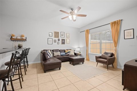 Adosado en venta en Kissimmee, Florida, 4 dormitorios, 175.03 m2 № 1916979 - foto 9