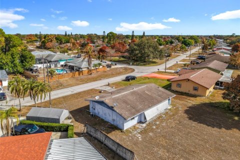 Купить виллу или дом в Порт-Сент-Луси, Флорида 2 спальни, 83.05м2, № 2029627 - фото 1