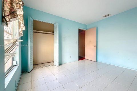 Купить виллу или дом в Порт-Сент-Луси, Флорида 2 спальни, 83.05м2, № 2029627 - фото 15