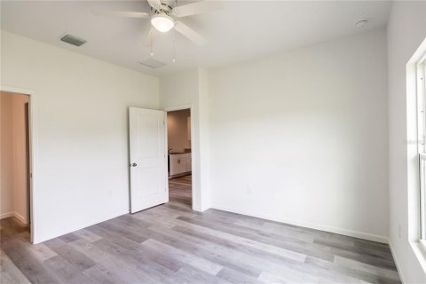 House in Orlando, Florida 4 bedrooms, 135.45 sq.m. № 2202101 - photo 26