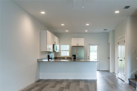 House in Orlando, Florida 4 bedrooms, 135.45 sq.m. № 2202101 - photo 5