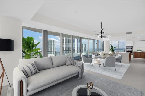 Condo in Saint Petersburg, Florida, 3 bedrooms  № 2138230 - photo 5