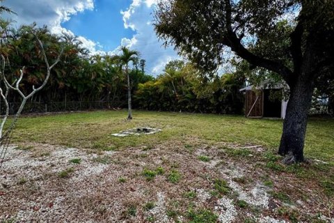 House in Fort Myers, Florida 3 bedrooms, 109.07 sq.m. № 2107310 - photo 20