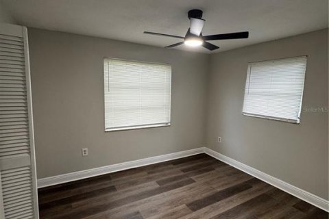 House in Fort Myers, Florida 3 bedrooms, 109.07 sq.m. № 2107310 - photo 10
