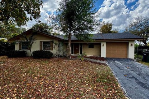 House in Fort Myers, Florida 3 bedrooms, 109.07 sq.m. № 2107310