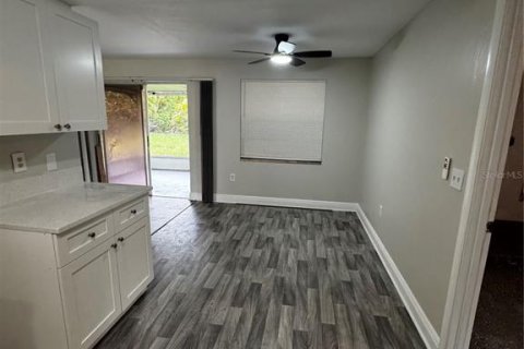 House in Fort Myers, Florida 3 bedrooms, 109.07 sq.m. № 2107310 - photo 4