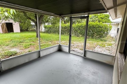 House in Fort Myers, Florida 3 bedrooms, 109.07 sq.m. № 2107310 - photo 16