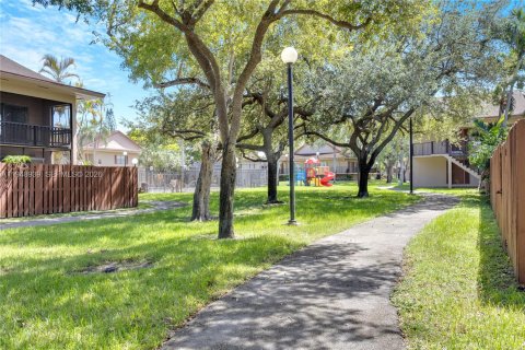 Снять в аренду кондоминиум в Майами, Флорида 1 спальня, 68.38м2, № 2005487 - фото 12