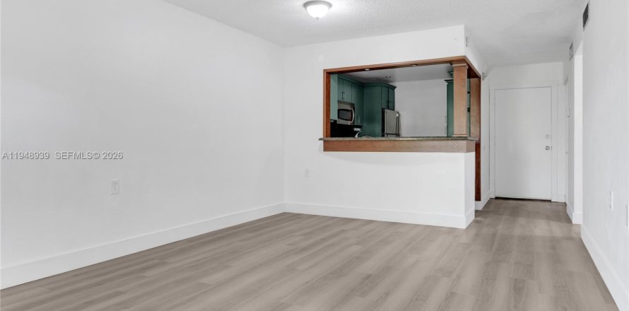 Кондоминиум с 1 спальней в Майами, Флорида № 2005487