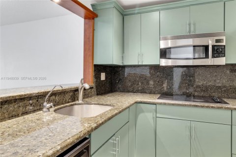 Снять в аренду кондоминиум в Майами, Флорида 1 спальня, 68.38м2, № 2005487 - фото 3