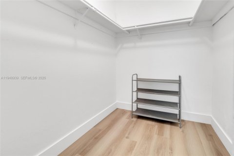 Снять в аренду кондоминиум в Майами, Флорида 1 спальня, 68.38м2, № 2005487 - фото 6