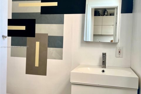 Condominio en venta en Miami Beach, Florida, 1 dormitorio, 48.31 m2 № 1833732 - foto 7