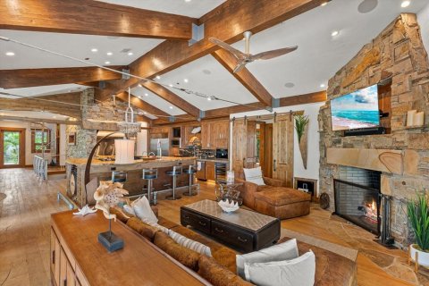 House in Bradenton, Florida 6 bedrooms, 599.68 sq.m. № 2414870 - photo 26