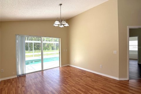 House in Davenport, Florida 4 bedrooms, 154.31 sq.m. № 2167755 - photo 11