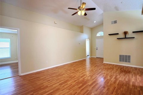 House in Davenport, Florida 4 bedrooms, 154.31 sq.m. № 2167755 - photo 9