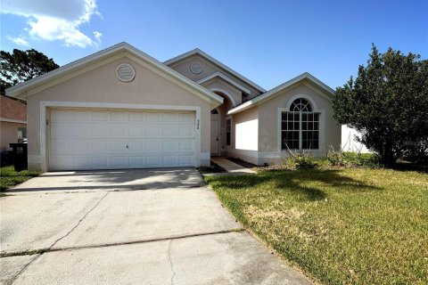 House in Davenport, Florida 4 bedrooms, 154.31 sq.m. № 2167755