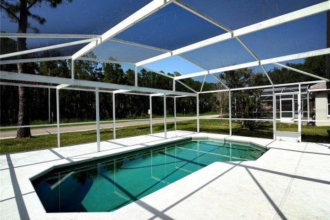 House in Davenport, Florida 4 bedrooms, 154.31 sq.m. № 2167755 - photo 2