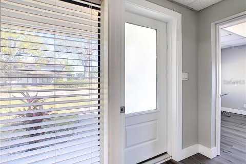 Propiedad comercial en alquiler en Winter Park, Florida, 153.2 m2 № 2234647 - foto 4