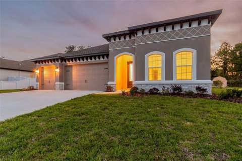 Villa ou maison à vendre à Weeki Wachee, Floride: 4 chambres, 242.66 m2 № 2202734 - photo 8