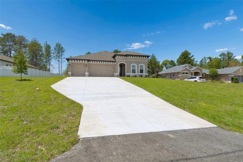 Villa ou maison à vendre à Weeki Wachee, Floride: 4 chambres, 242.66 m2 № 2202734 - photo 3