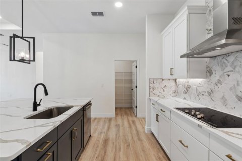 Villa ou maison à vendre à Weeki Wachee, Floride: 4 chambres, 242.66 m2 № 2202734 - photo 20