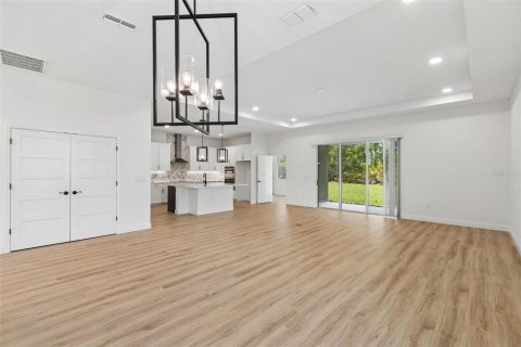 Villa ou maison à vendre à Weeki Wachee, Floride: 4 chambres, 242.66 m2 № 2202734 - photo 15
