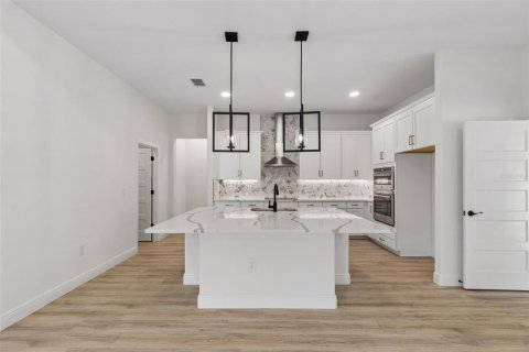 Villa ou maison à vendre à Weeki Wachee, Floride: 4 chambres, 242.66 m2 № 2202734 - photo 17