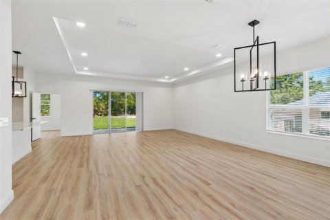 Villa ou maison à vendre à Weeki Wachee, Floride: 4 chambres, 242.66 m2 № 2202734 - photo 13