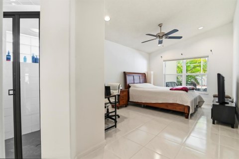 House in Lake Worth, Florida 3 bedrooms, 124.12 sq.m. № 2171837 - photo 14
